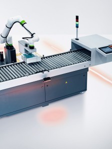 The new StackStar C is a collaborative robot system that safeguards productivity and relieves the strain on postpress staff.