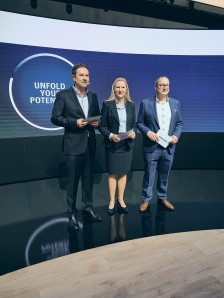 Jürgen Otto, (CEO from July 1, 2024), Tania von der Goltz (CFO), Dr. David Schmedding (future member of the Executive Board for Sales and Service), HEIDELBERG press conference