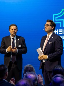 Jürgen Otto, CEO HEIDELBERG together with Bertram Kawlath, President of VDMA Association, at the Home of Print opening event.